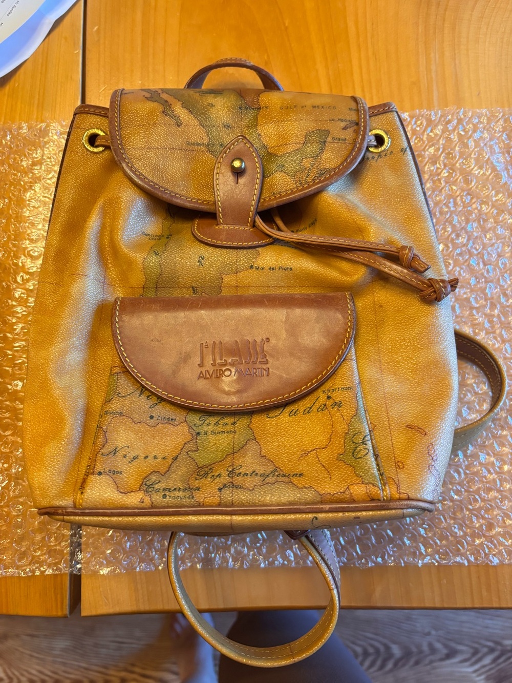 Alviero Martini mini back pack